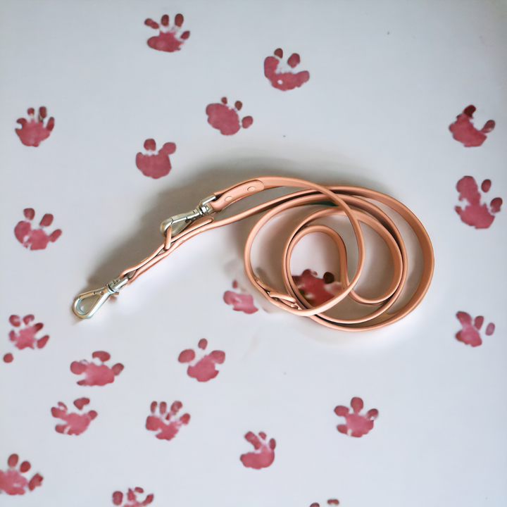 Wipeable dog lead pink